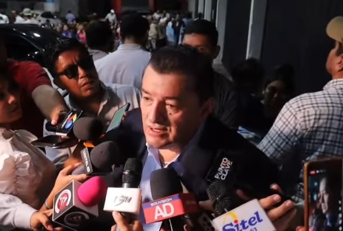 Fernández asegura que su acompañante de fórmula...