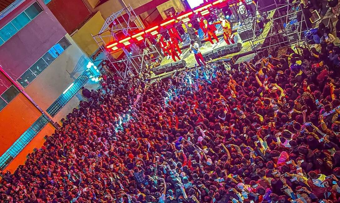 Una avalancha humana en una fiesta estudiantil deja una persona fallecida