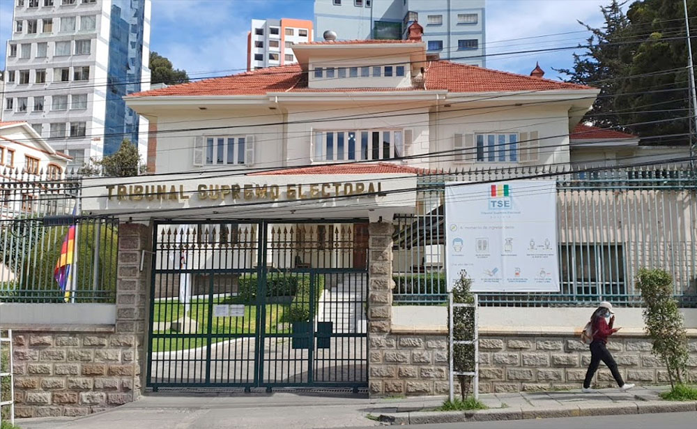 Para el debate presidencial del domingo, el TSE define...