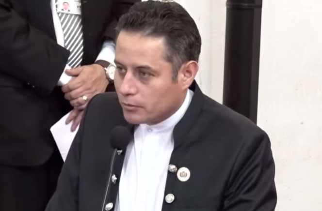 Lara tras recibir su credencial: ‘nos están dejando un país golpeado, pero nos vamos a levantar’