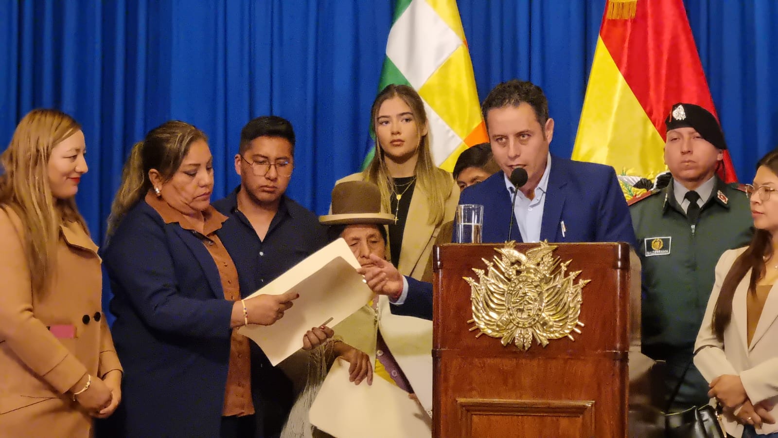 Lara entrega anteproyecto para eliminar la renta para...