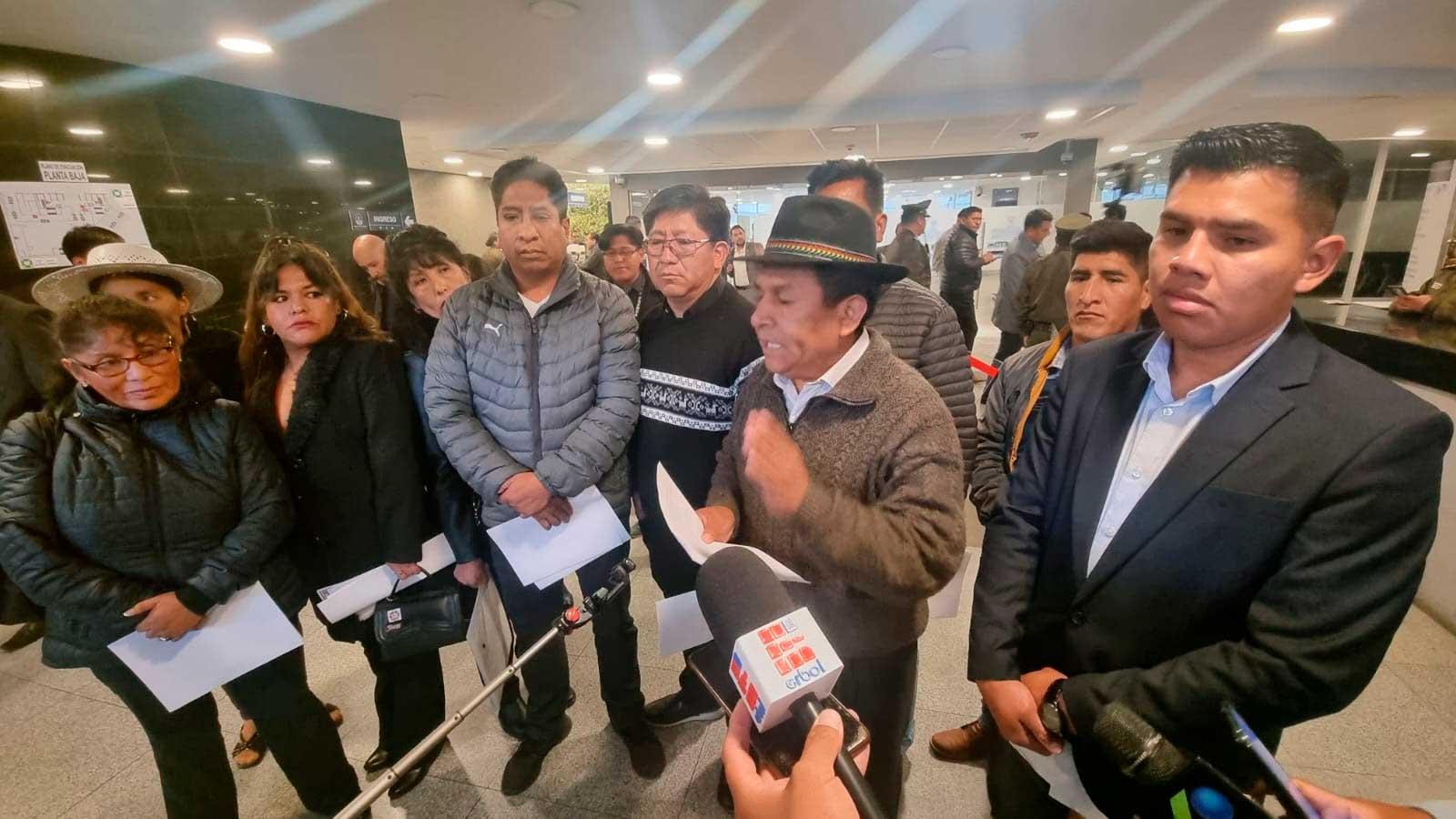 Bancada ‘larista’ denuncia ‘golpe a la Vicepresidencia’...