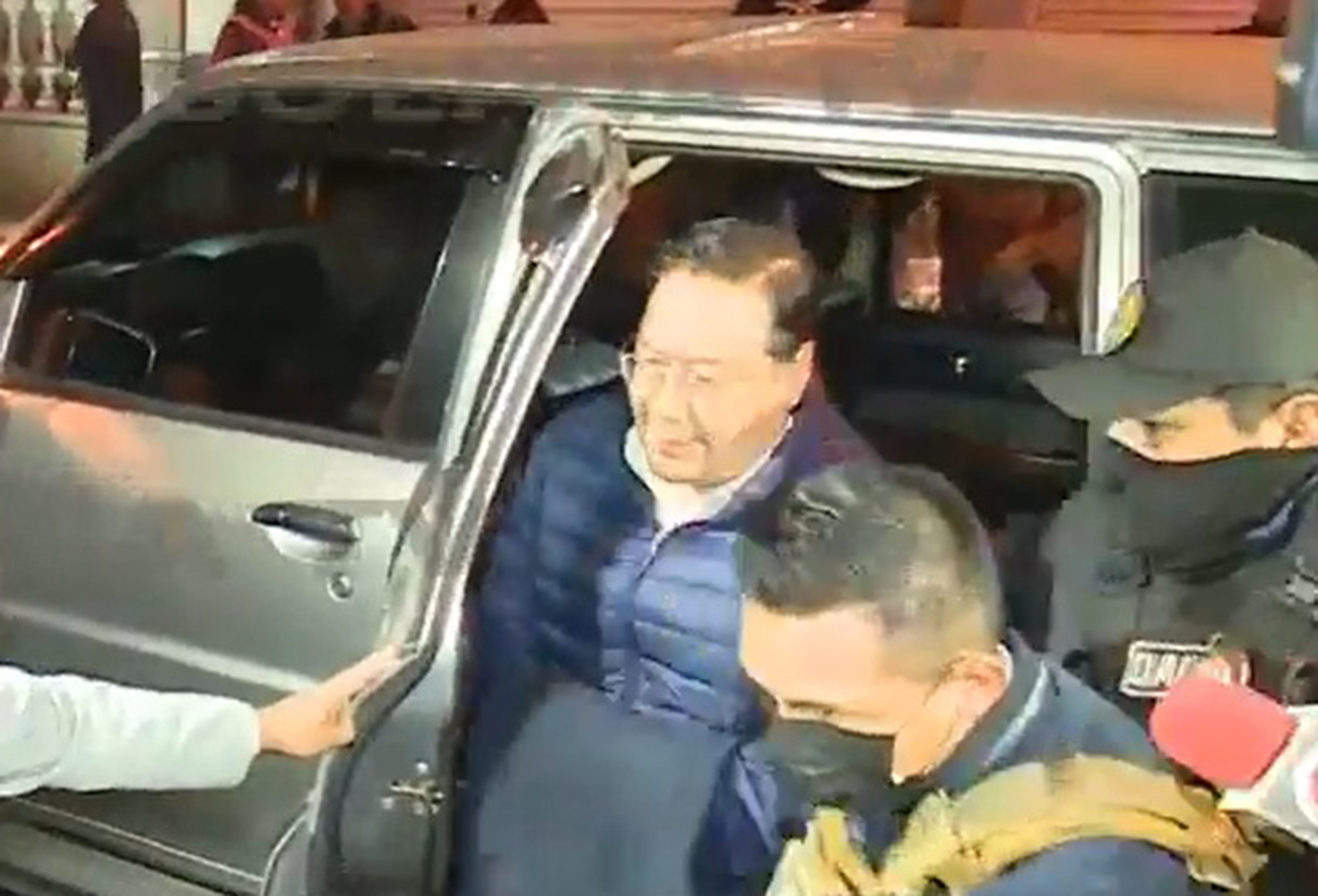 Arce está con un ‘buen semblante’, recibió un...