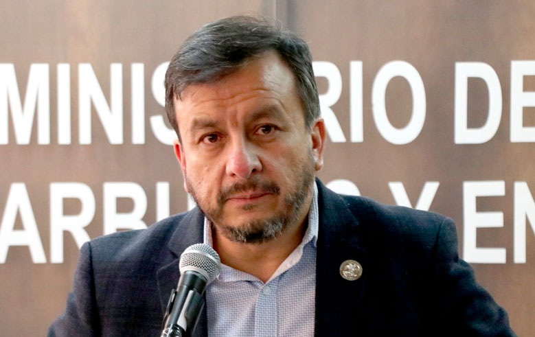 Ministro Medinaceli compromete que la Ley del Litio será dialogada sobre todo con Potosí